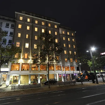 ベストウエスタン ツア ポスト ホテル