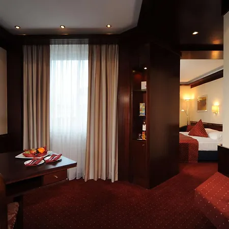 Western Zur Post Hotel 4*