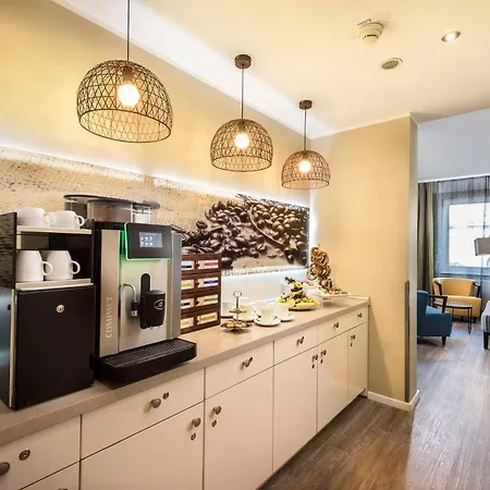 ホテル ベストウエスタン ツア ポスト 4*