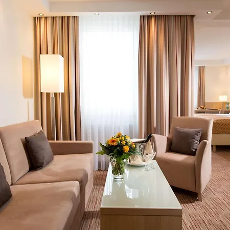 Hotel Western Zur Post 4*