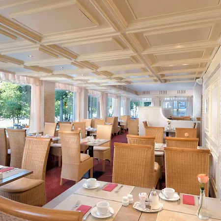 Hotel Western Zur Post 4*