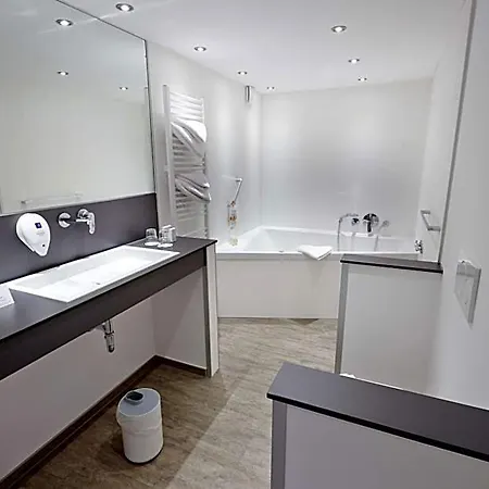 Western Zur Post Hotel 4*