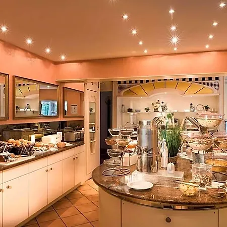 Hotel Western Zur Post 4*