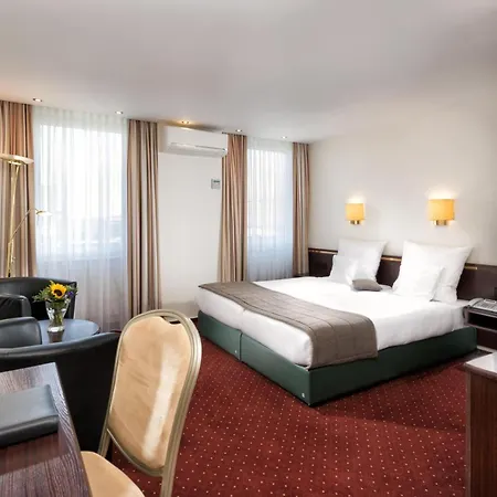 Western Zur Post Hotel 4*