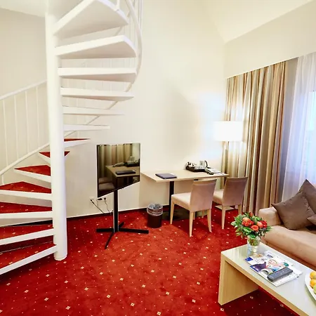 Western Zur Post Hotel 4*