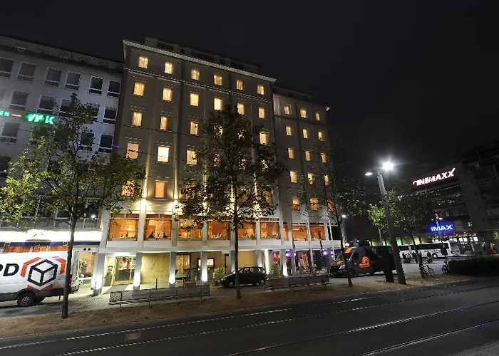 Western Zur Post Szálloda