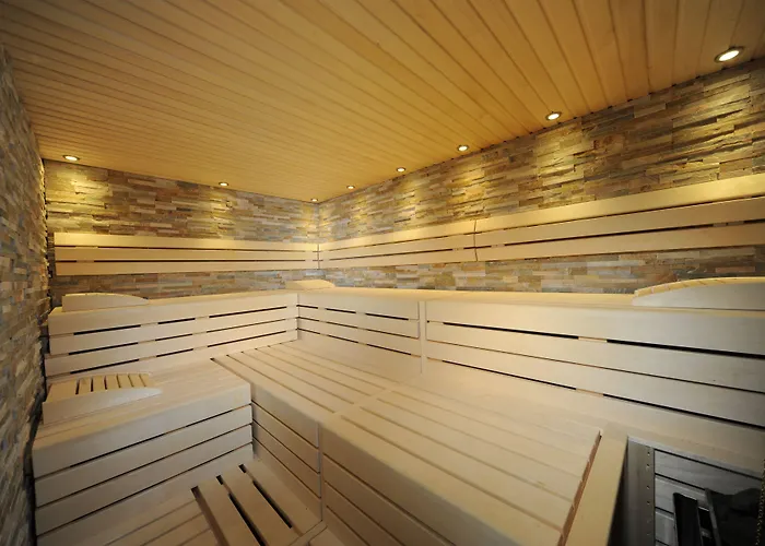 Hotel Western Zur Post 4*