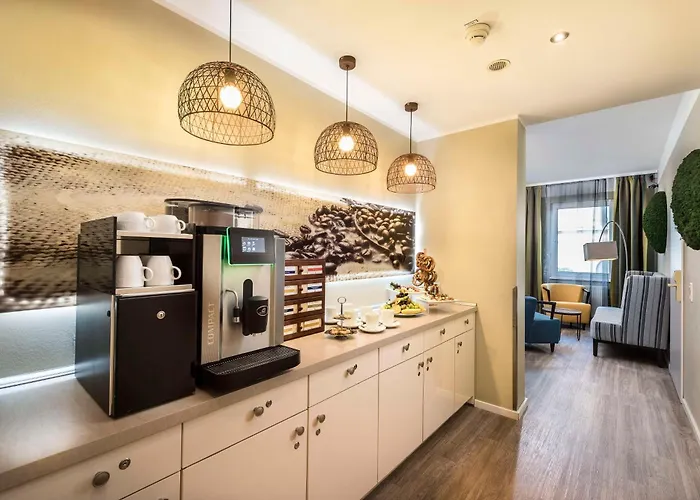 Hotel Western Zur Post 4*