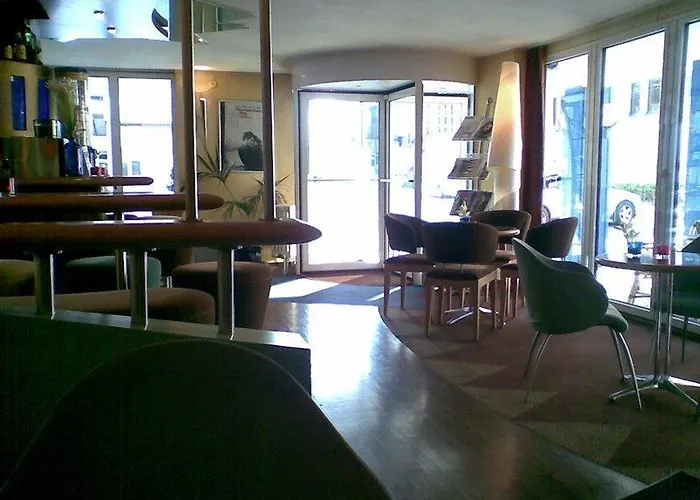 Hotel Western Zur Post 4*